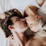 Cómo hablar abiertamente sobre tus deseos sexuales con tu pareja para fortalecer la intimidad