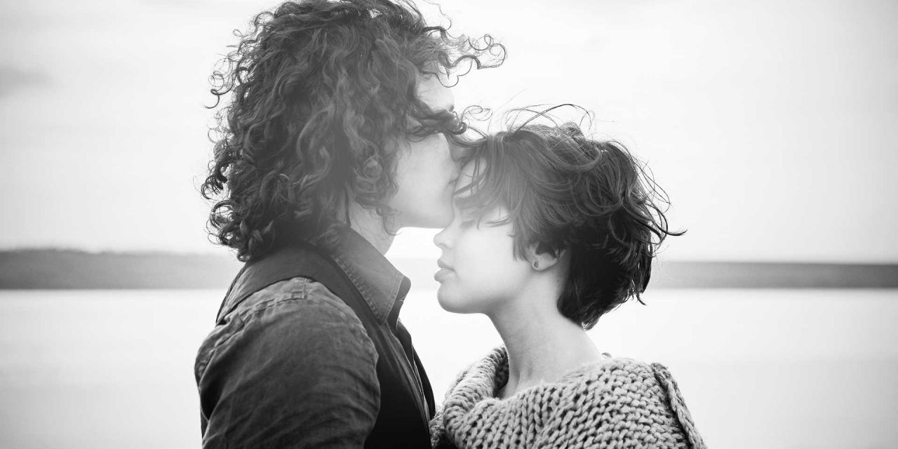 Cómo Encontrar a tu Alma Gemela: Estrategias para Atraer una Pareja Consciente