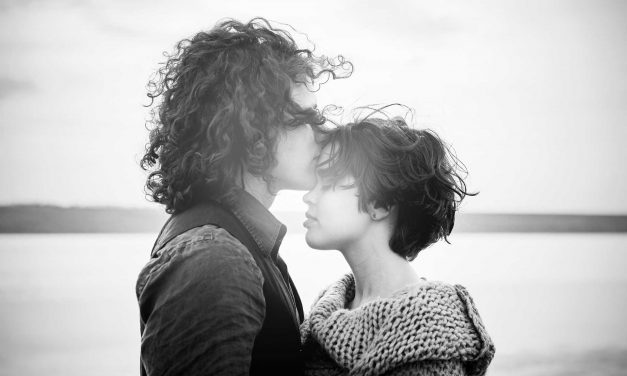 Cómo Encontrar a tu Alma Gemela: Estrategias para Atraer una Pareja Consciente