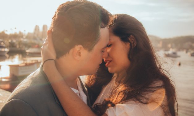 5 Claves para Manifestar una Pareja Consciente: Desde la Intención hasta la Manifestación
