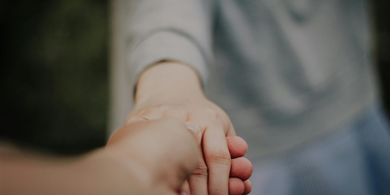 La cruel verdad sobre la soledad en pareja (y el antídoto de 5 minutos que nadie practica)