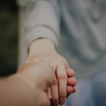 La cruel verdad sobre la soledad en pareja (y el antídoto de 5 minutos que nadie practica)